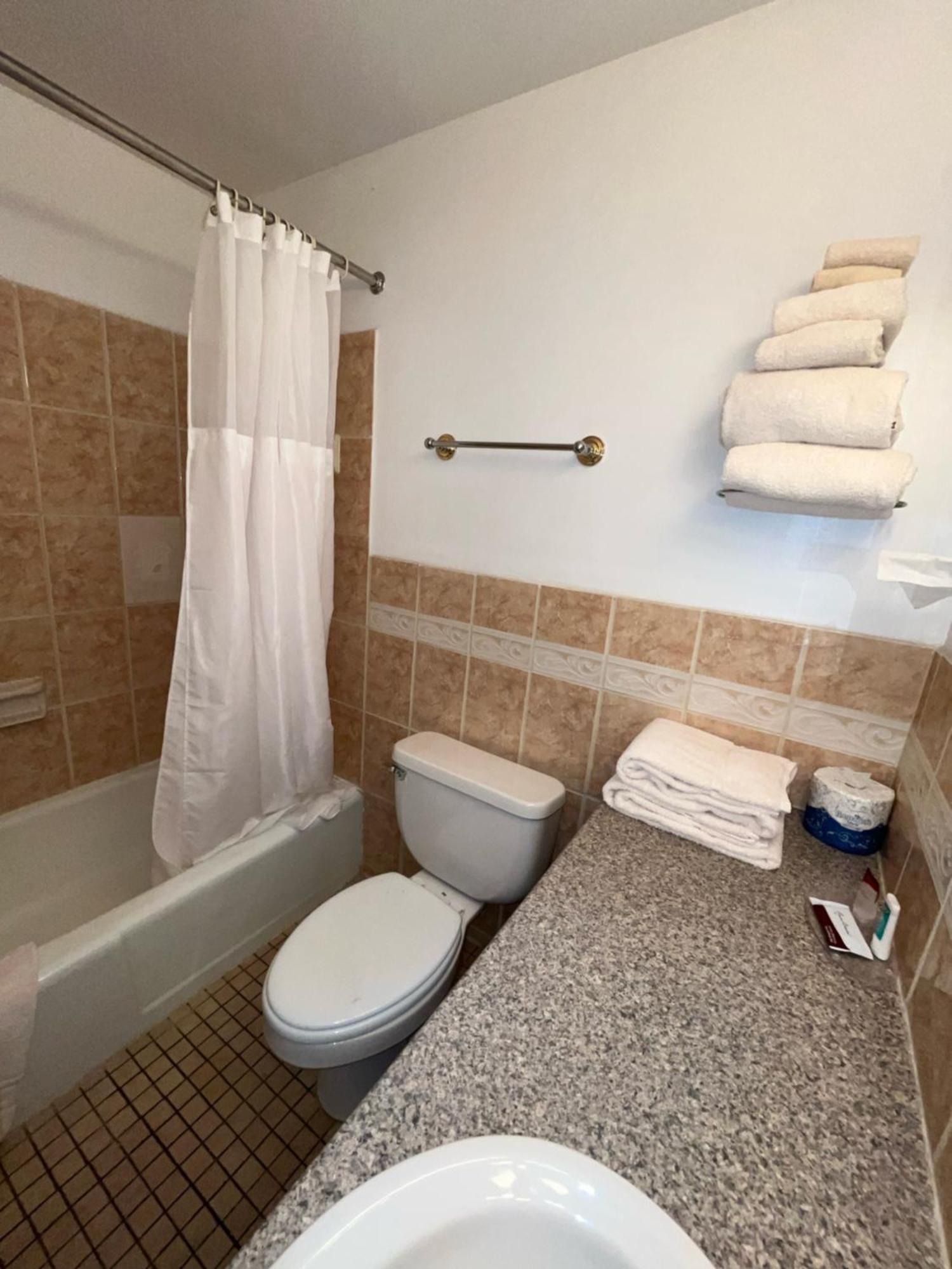 Webb'S Hotel Mayville Εξωτερικό φωτογραφία